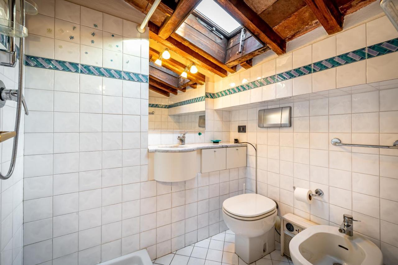 Yid Vellutini Apartamento